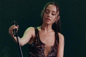 Leia mais sobre o artigo My Hair (Vevo Live) – Ariana Grande – Análise Vocal